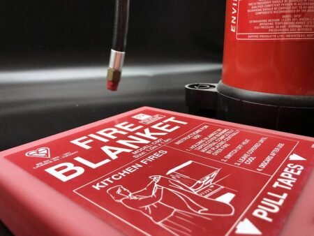 ΑΝΤΙΠΥΡΙΚΗ ΠΥΡΙΜΑΧΗ ΚΟΥΒΕΡΤΑ (FIRE BLANKET) JACTONE MADE IN ENGLAND