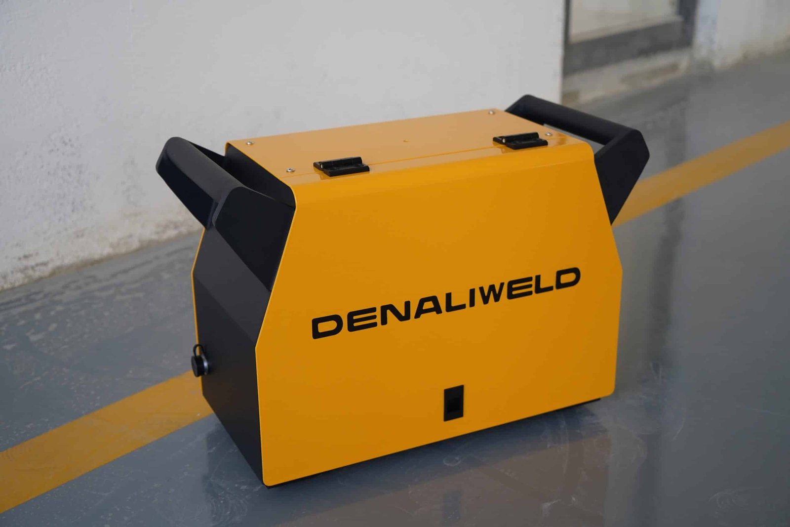 DENALIWELD LASER 2000W 3 IN 1 made in USA - Image 6