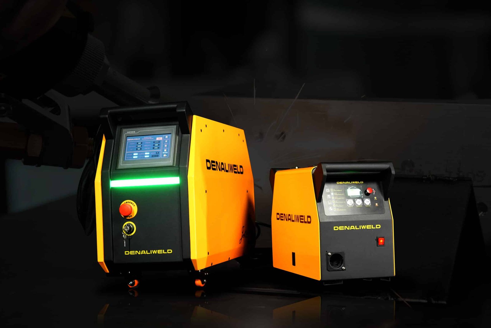 DENALIWELD LASER 2000W 3 IN 1 made in USA - Image 2
